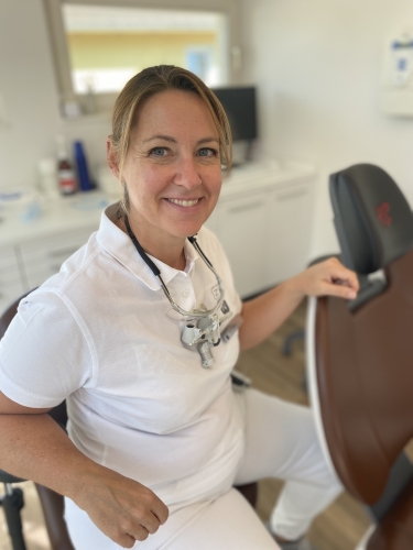 Dr. Melanie Dörsam Dr. Melanie Dörsam